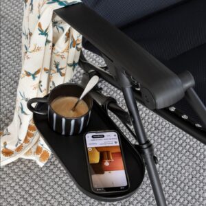 Loslassen ohne zu suchen – Recycelte Getränkehalter für Relaxliegen